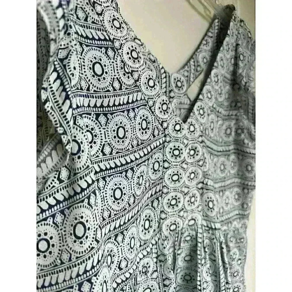 Ann Taylor LOFT Petite Small Flutter Peplum Top Cap Sleeves Size Nice! - Picture 1 of 9